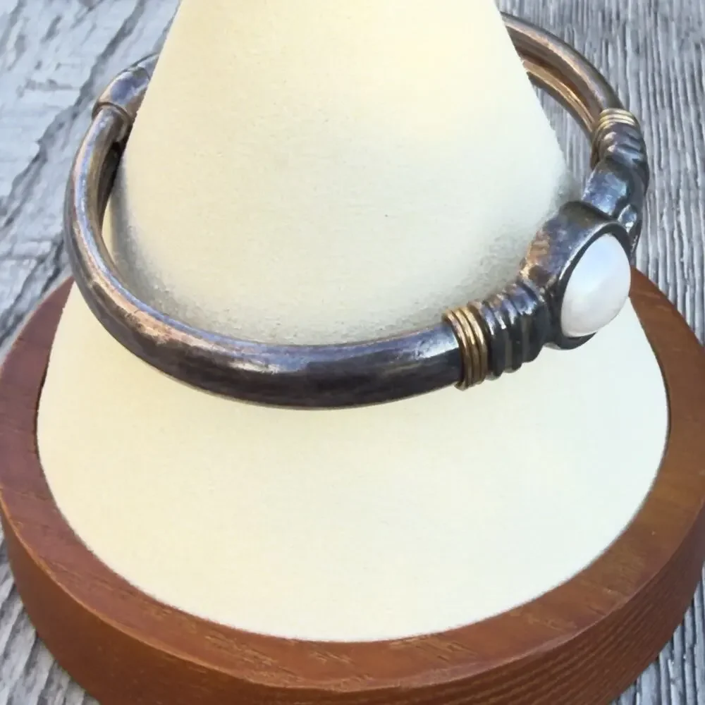 Silver Tone Hinged Cuff Bangle Bracelet Round Pearl Bezel Setting Unique (139)